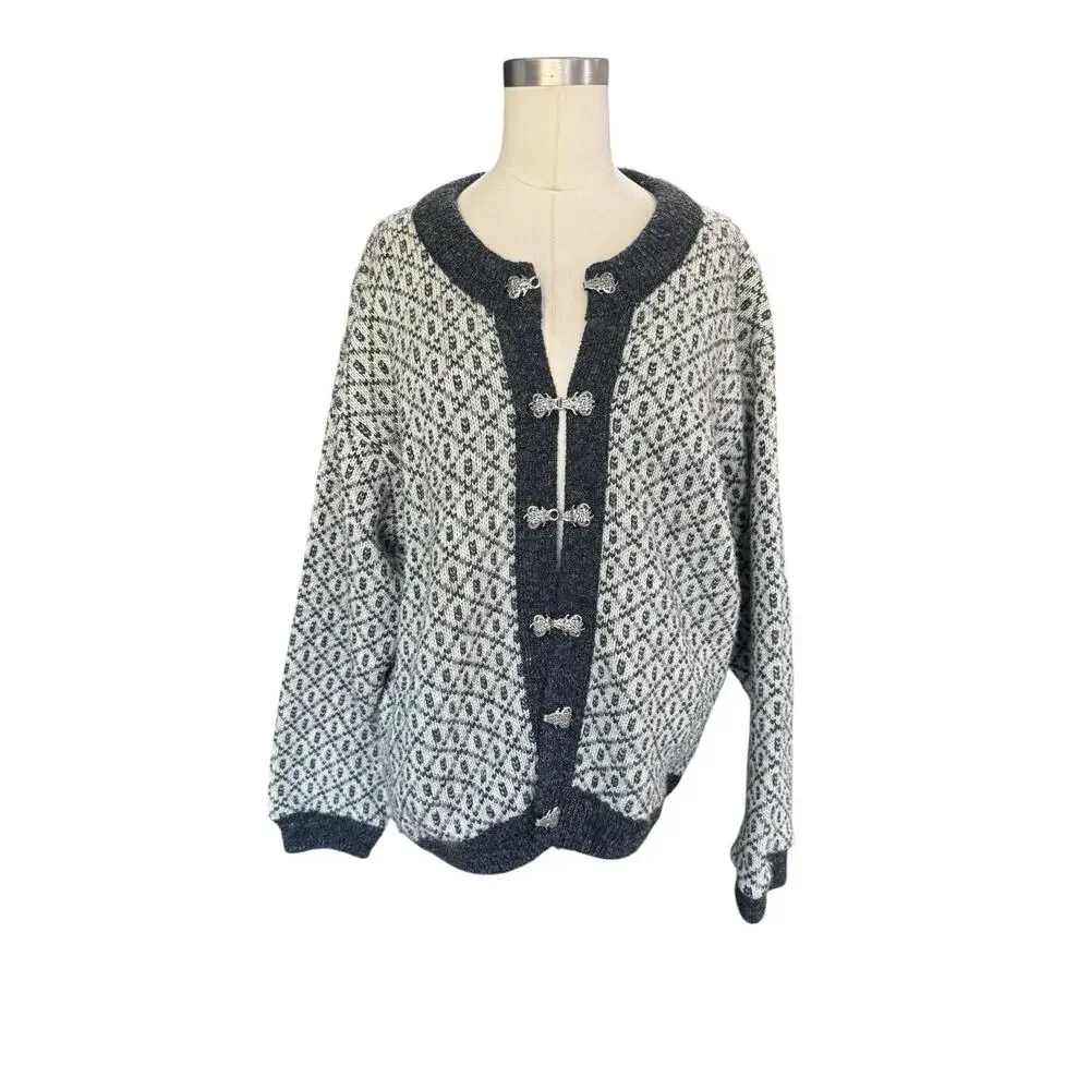 Vintage LL Bean Norway Wool Ladies Nordic Cardigan Sweater Gray Size Medium - Picture 2 of 11